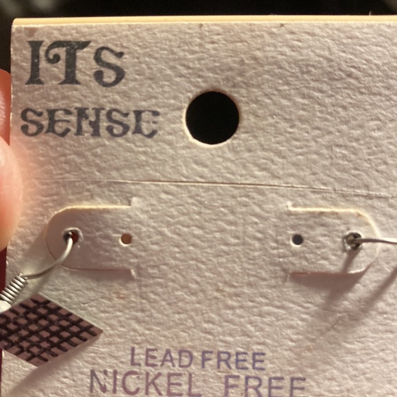 Dangling earrings - Picture 3 of 3